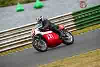 Vintage-motorcycle-club;eventdigitalimages;mallory-park;mallory-park-trackday-photographs;no-limits-trackdays;peter-wileman-photography;trackday-digital-images;trackday-photos;vmcc-festival-1000-bikes-photographs